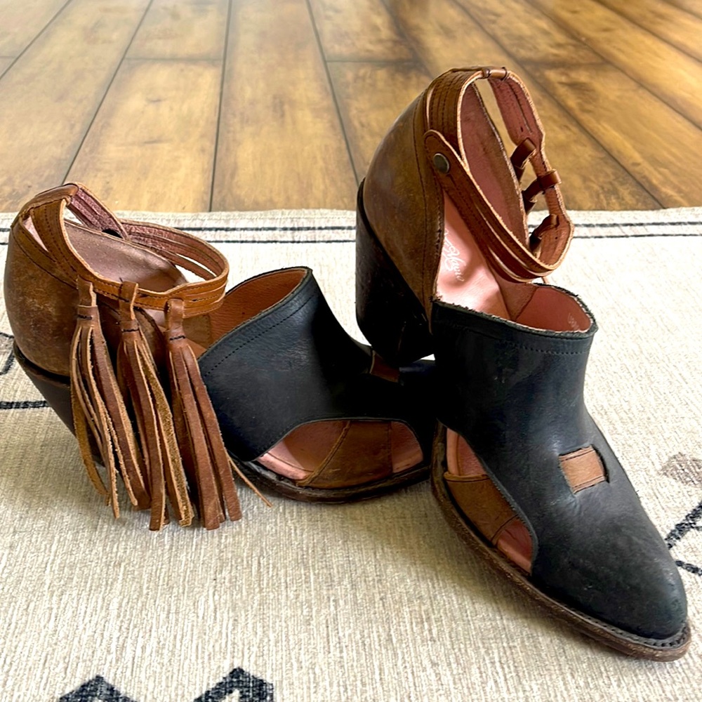 Miss Macie ankle booties